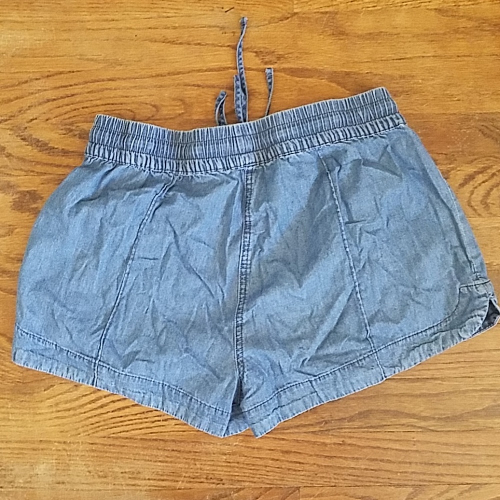 Shorts - Picture 2 of 2